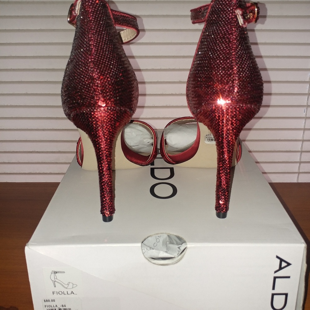 Shoes - Picture 4 of 8